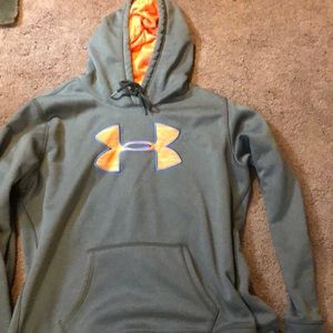 Under armor sweatshirt